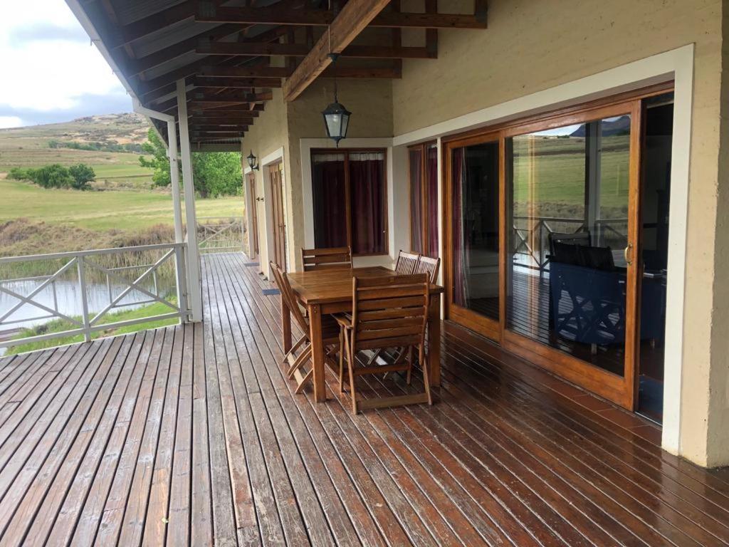 Villa Royal Coachman à Clarens Extérieur photo